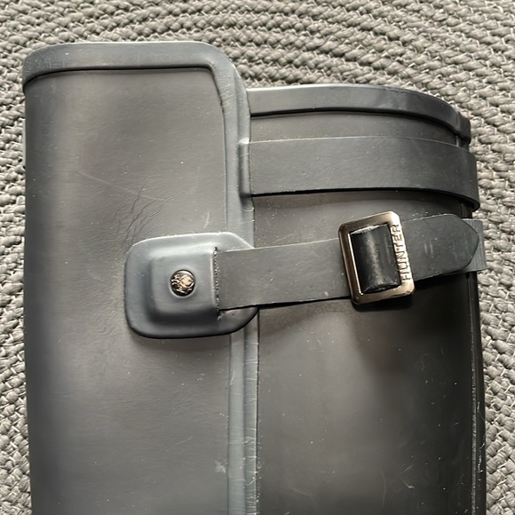 Hunter Women's Refined Tall Rain Boots | Two Tone Black and Blue - Picture 10 of 10